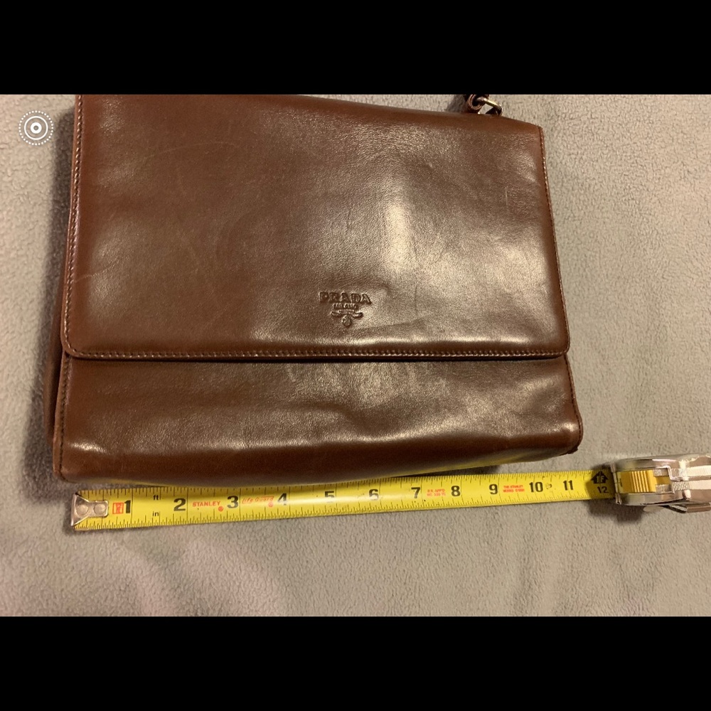 This Prada bag should be about 20 years old, authentic, classic and good quality